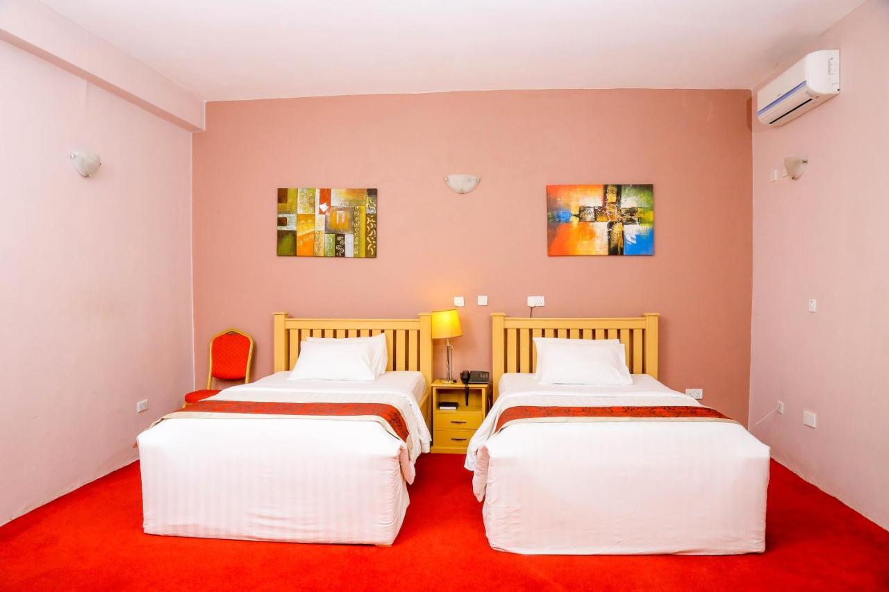 Hotel 7 Seasons Энтеббе Экстерьер фото